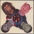  obestämt: Apes, pigs and spacemen: Transfusion